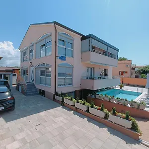 Slavica Appartamento Porec
